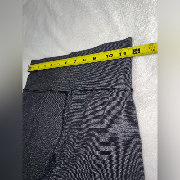 Lululemon Skinny Will Pants / Size 4 - Picture 12 of 12
